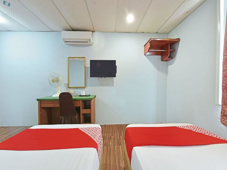 Oyo 90846 Hotel Akasia