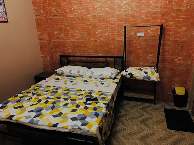 Aparthotel 83 F. Bautista St