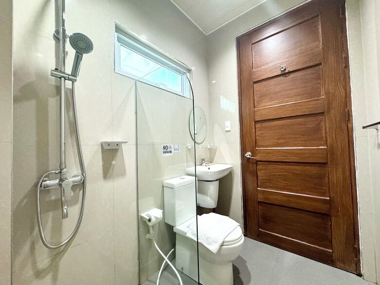 Hotel Sunburn Suites Coron