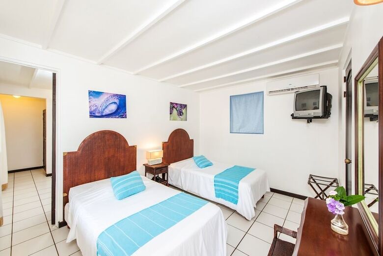 Hotel Pueblo Dorado