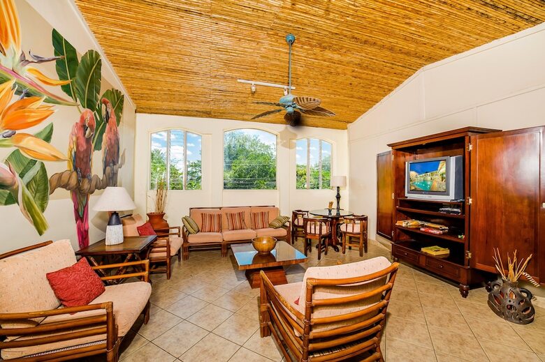 Hotel Pueblo Dorado
