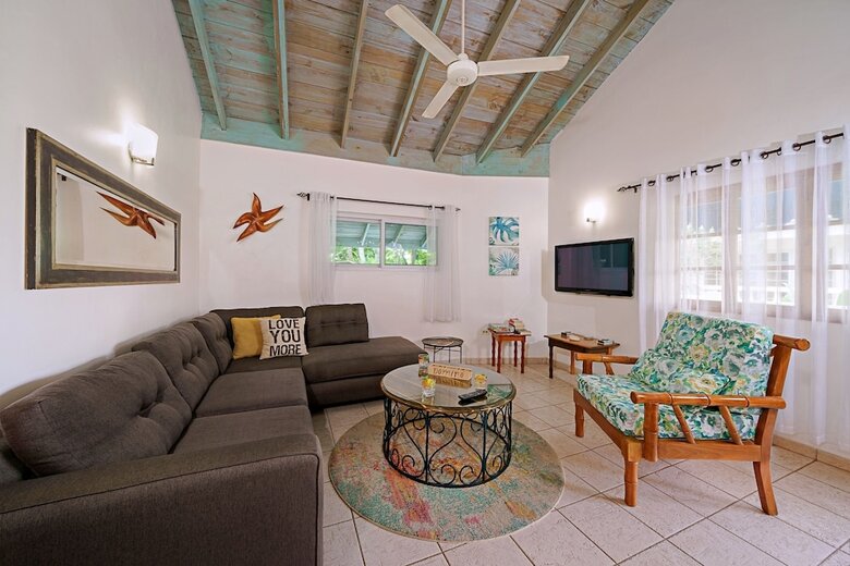 Aparthotel Beach House Condos Negril