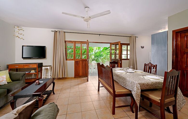 Aparthotel Beach House Condos Negril