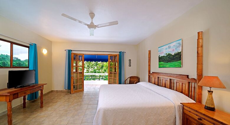 Aparthotel Beach House Condos Negril