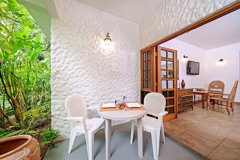 Aparthotel Beach House Condos Negril