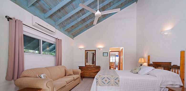 Aparthotel Beach House Condos Negril