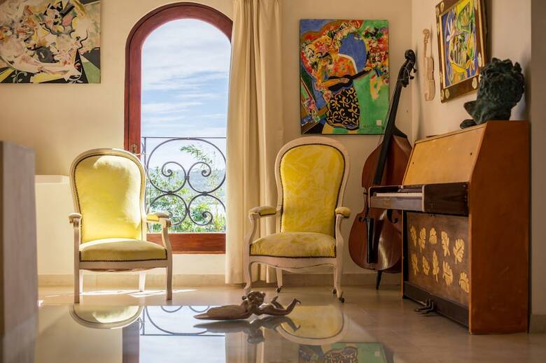 Villa Yrondi