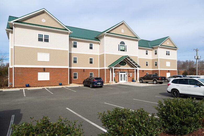 Aparthotel The Acorn Suites