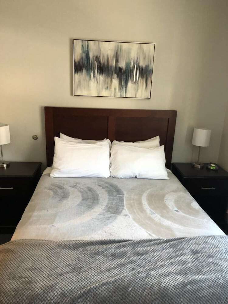 Aparthotel The Acorn Suites