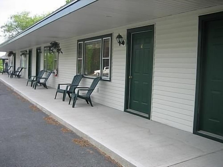 Spring Motor Inn