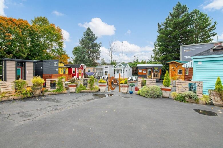 Tiny Digs - Hotel Of Tiny Houses