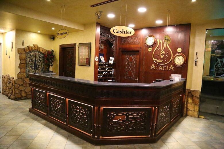 Acacia Hotel & Suites