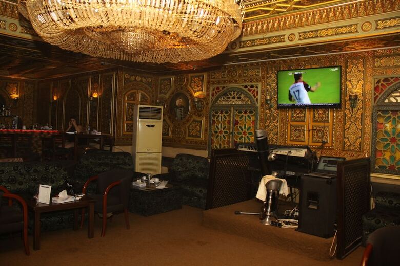 Acacia Hotel & Suites