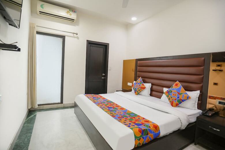 Hotel Fabexpress The Residency