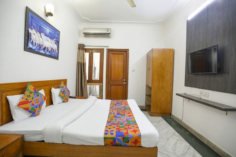 Hotel Fabexpress The Residency