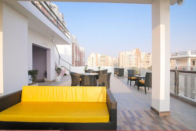 Hotel Amit House