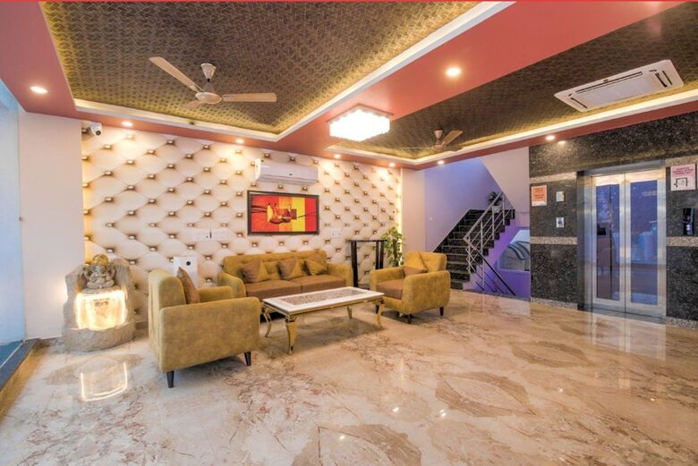 Hotel Amit House
