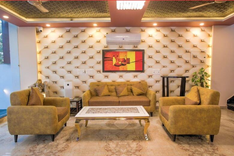 Hotel Amit House