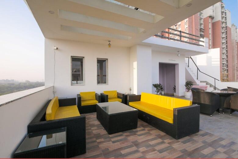 Hotel Amit House