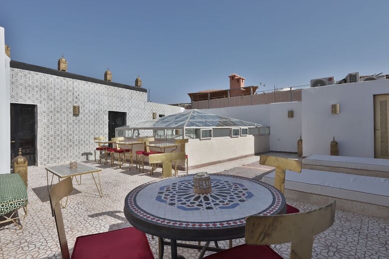 Riad La Fayette Bed & Breakfast