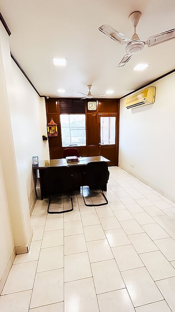 Roomshala 140 Hotel 24&7 Malviya Nagar