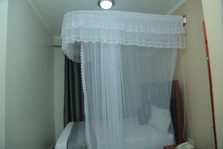 Jinna Suites Hotel