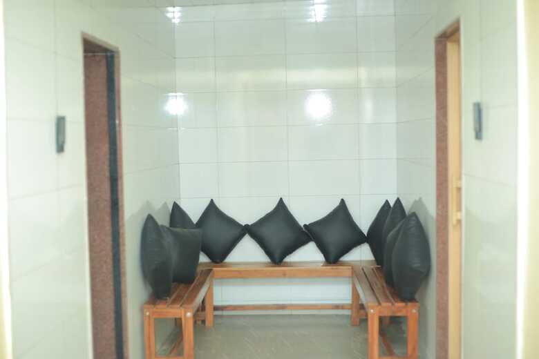 Jinna Suites Hotel
