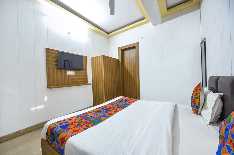 Hotel Fabexpress Pacific View