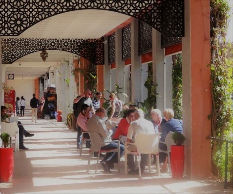 Riad With Outdoor Swimming Pools