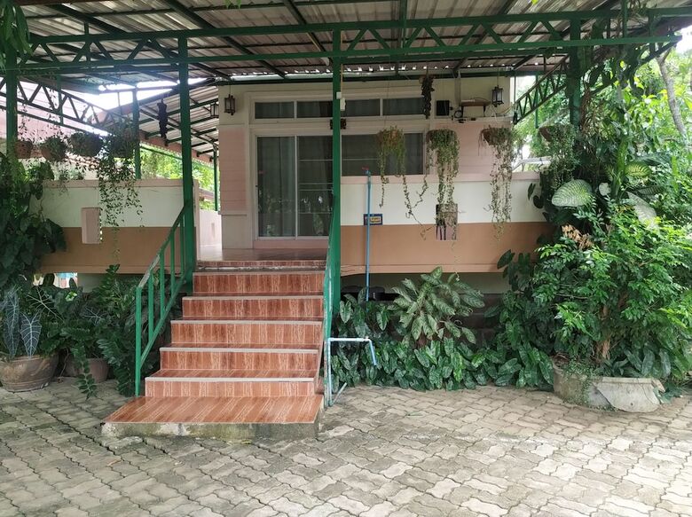 Hotel Rattikanchana Resort