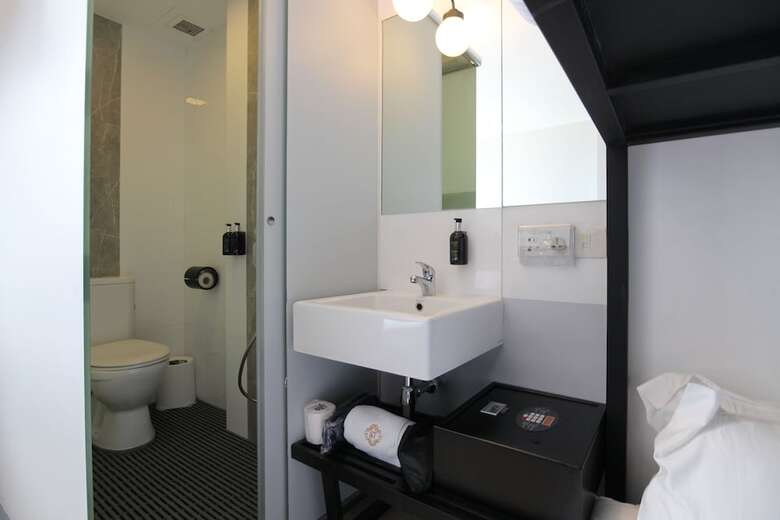 Hotel St Signature Bugis Beach, Dayuse, 5 Hours: 9am-2pm