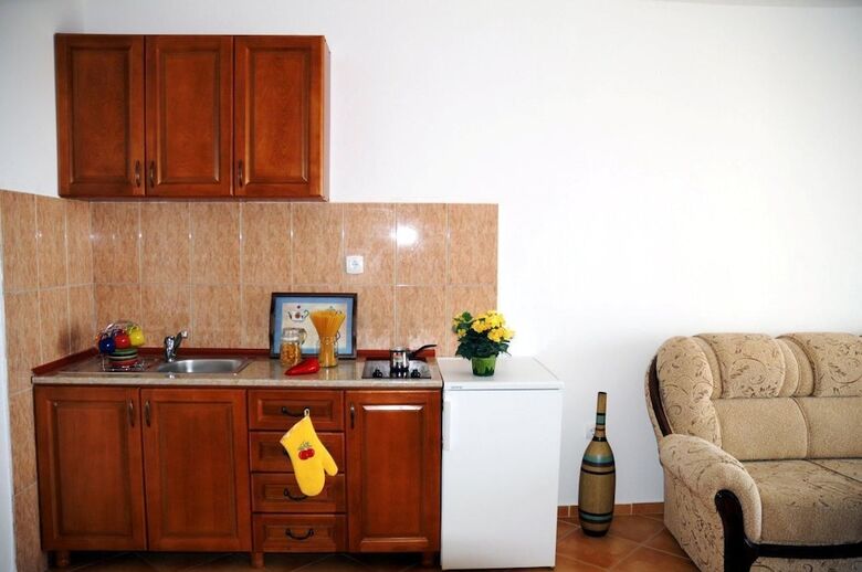 Aparthotel Apartments De Lara