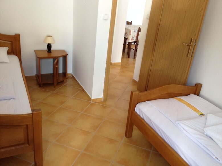Aparthotel Apartments De Lara