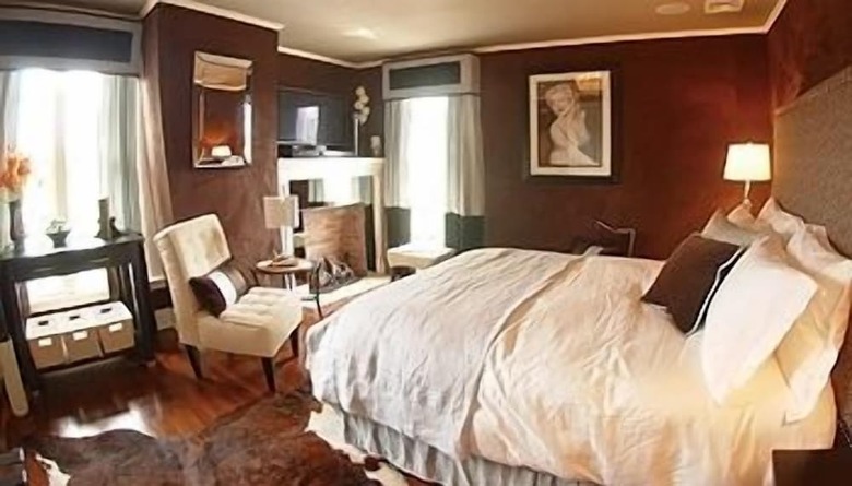 Hotel Jedediah Hawkins Inn