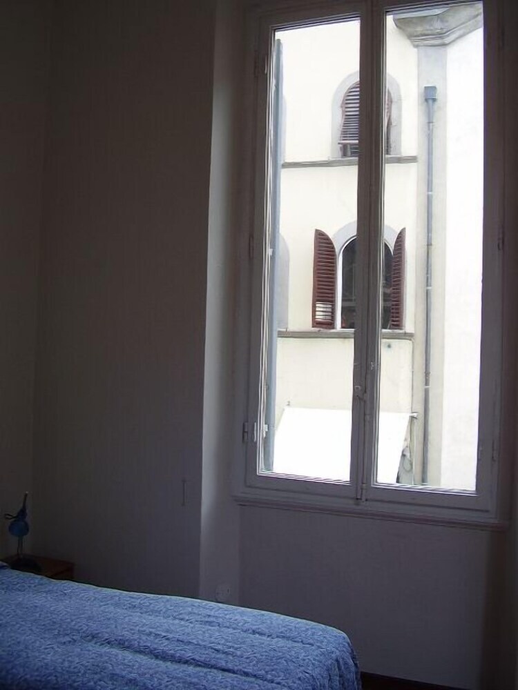 XXVII Aprile Bed & Car