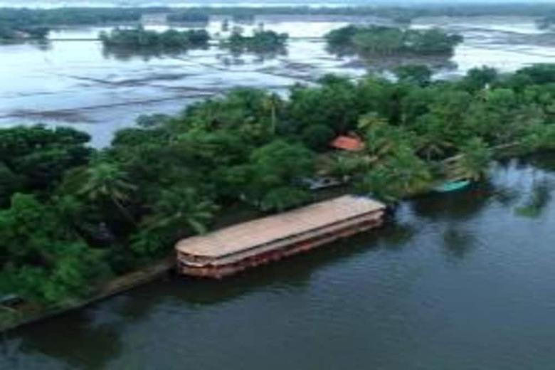 Hotel Arogya Lake Resort
