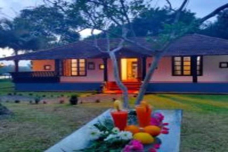 Hotel Arogya Lake Resort