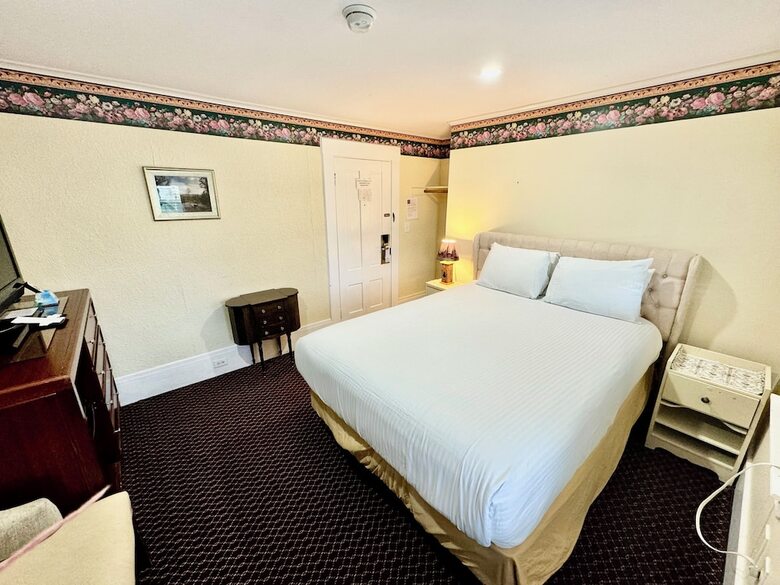 Hotel Merrill Farm Inn