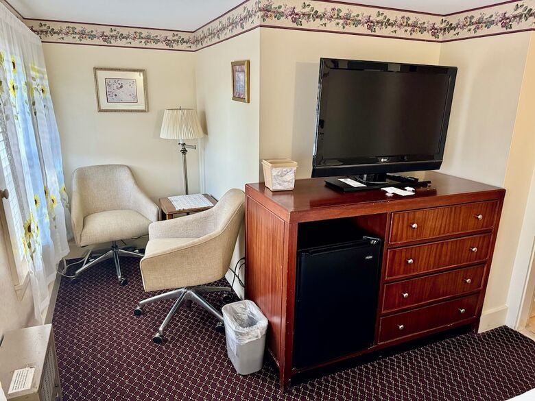 Hotel Merrill Farm Inn
