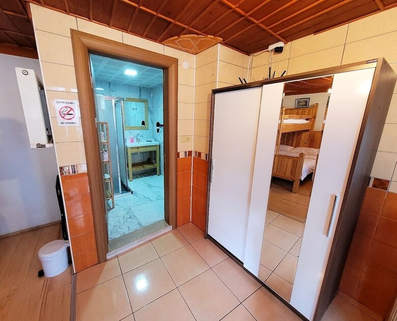 Saruhan Hotel