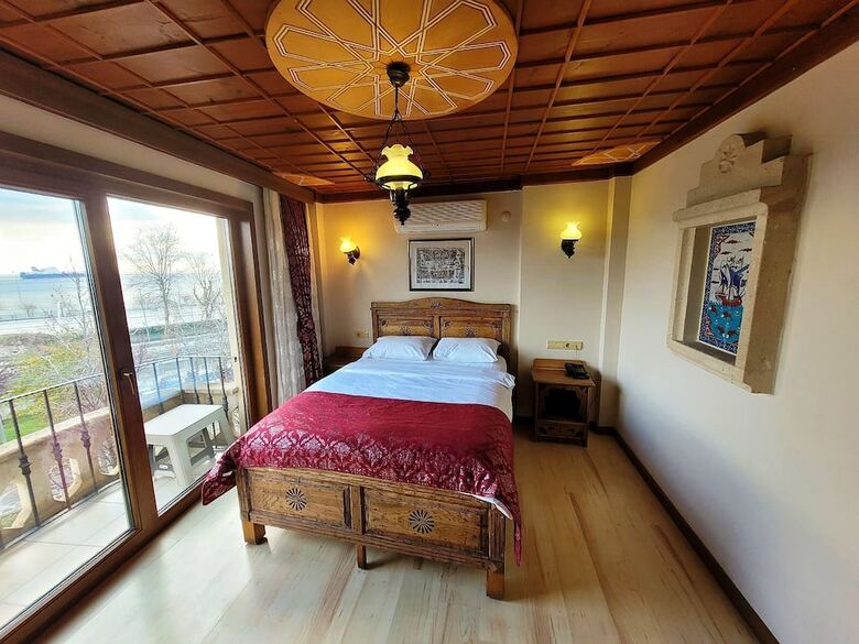 Saruhan Hotel