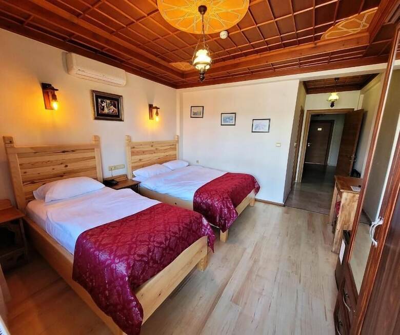 Saruhan Hotel