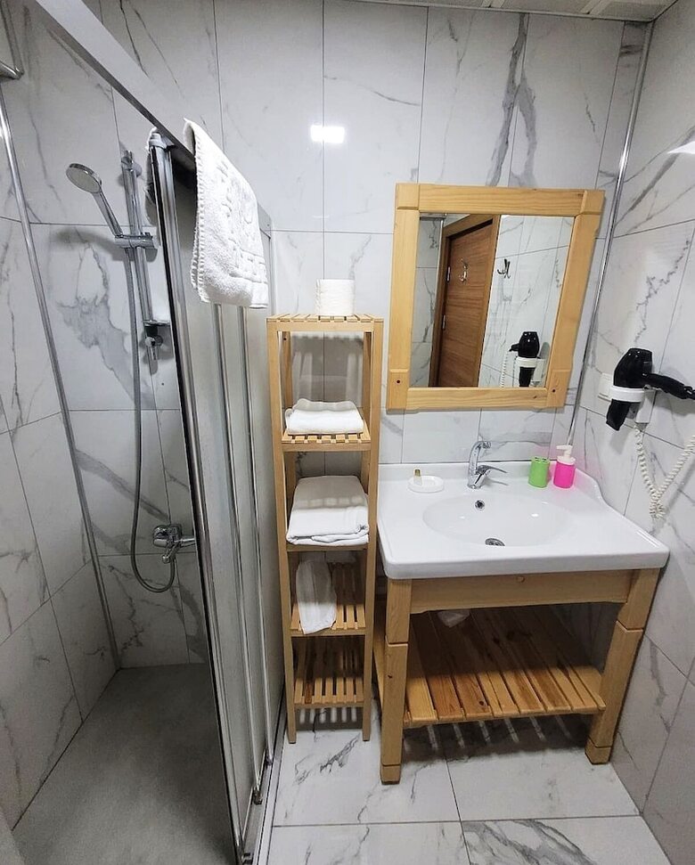 Saruhan Hotel