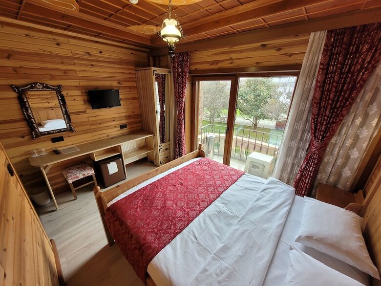 Saruhan Hotel