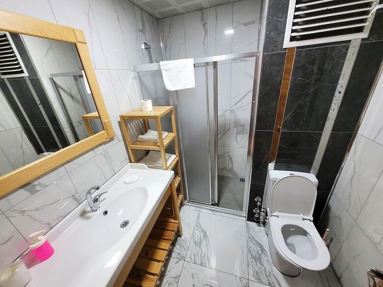 Saruhan Hotel