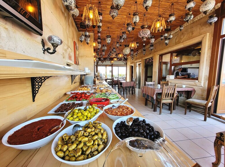 Saruhan Hotel