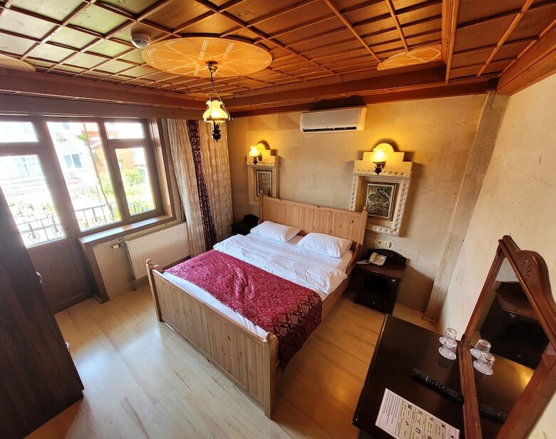 Saruhan Hotel