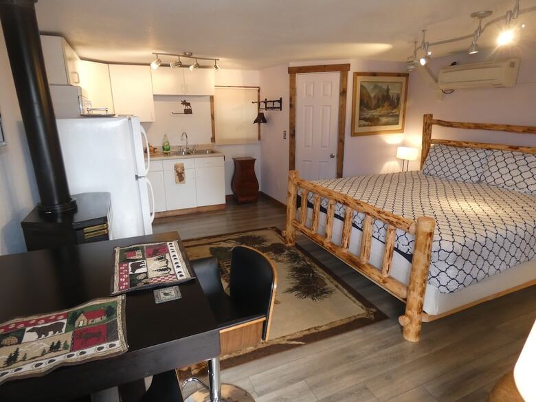 Hotel Yellowstone Motel - Adults Only