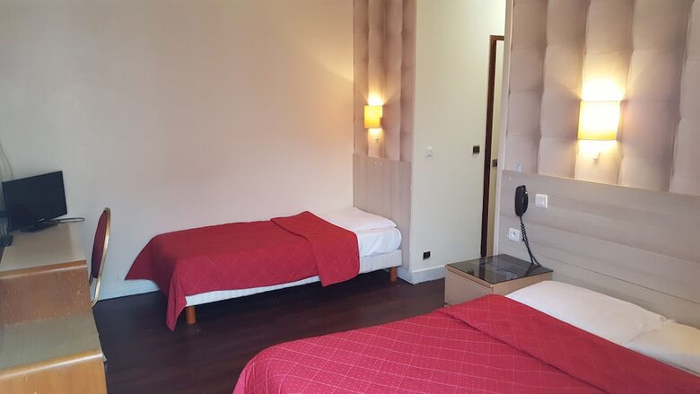 Hotel H�tel Media