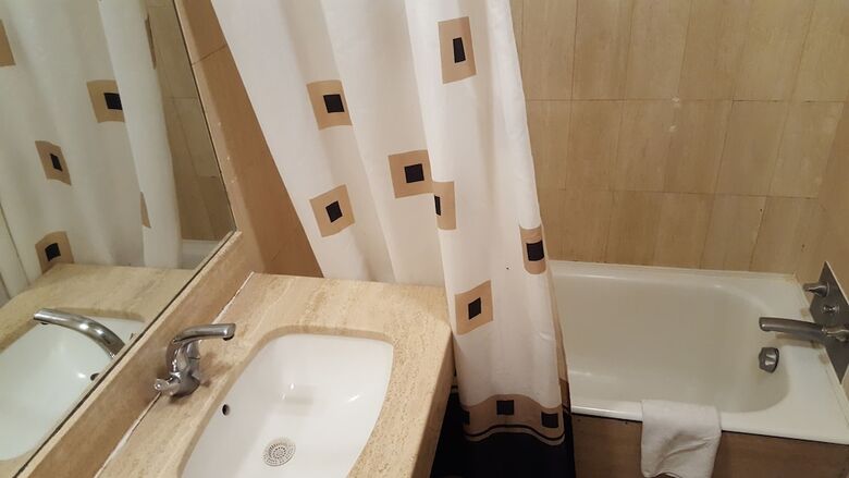Hotel H�tel Media